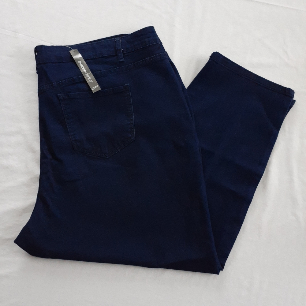 Avenue Skinny Jeans NWT